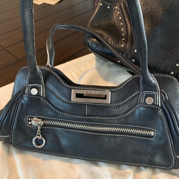 MAXX Purse - Picture 2 of 2